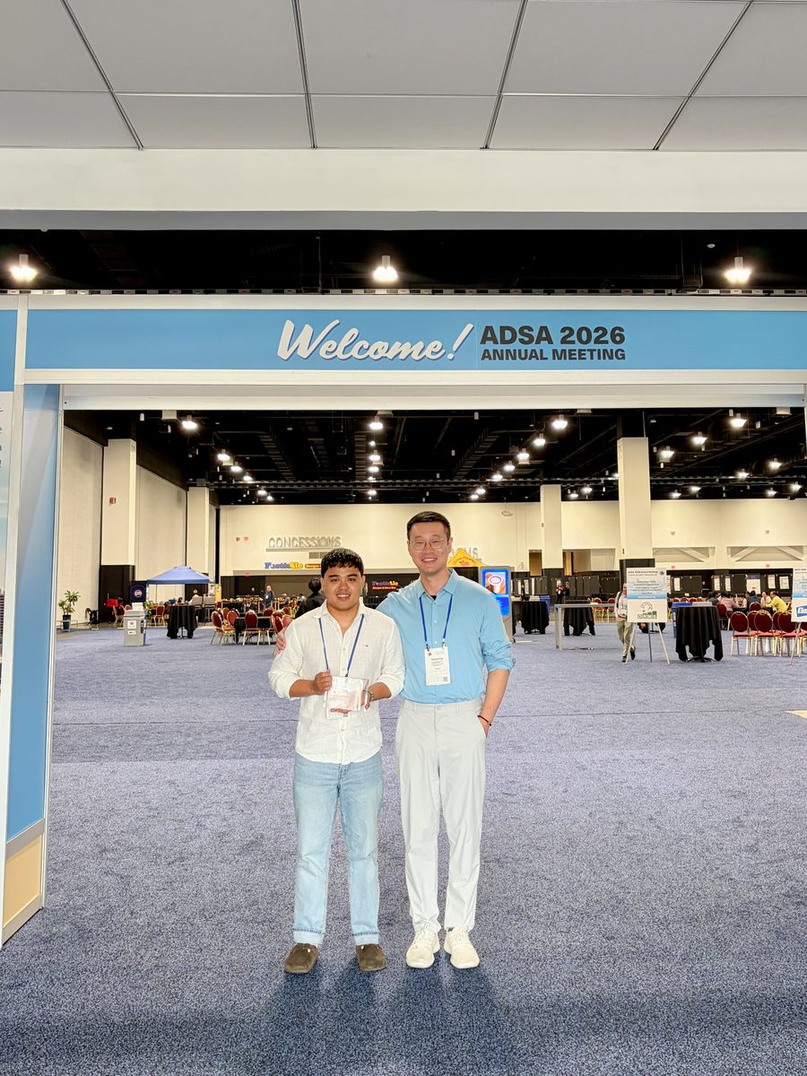 Angelo De Castro with his advisor Dr. Haipeng Yu